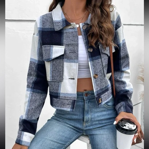 Boho navy blue plaid button down cropped jacket - Picture 2 of 16